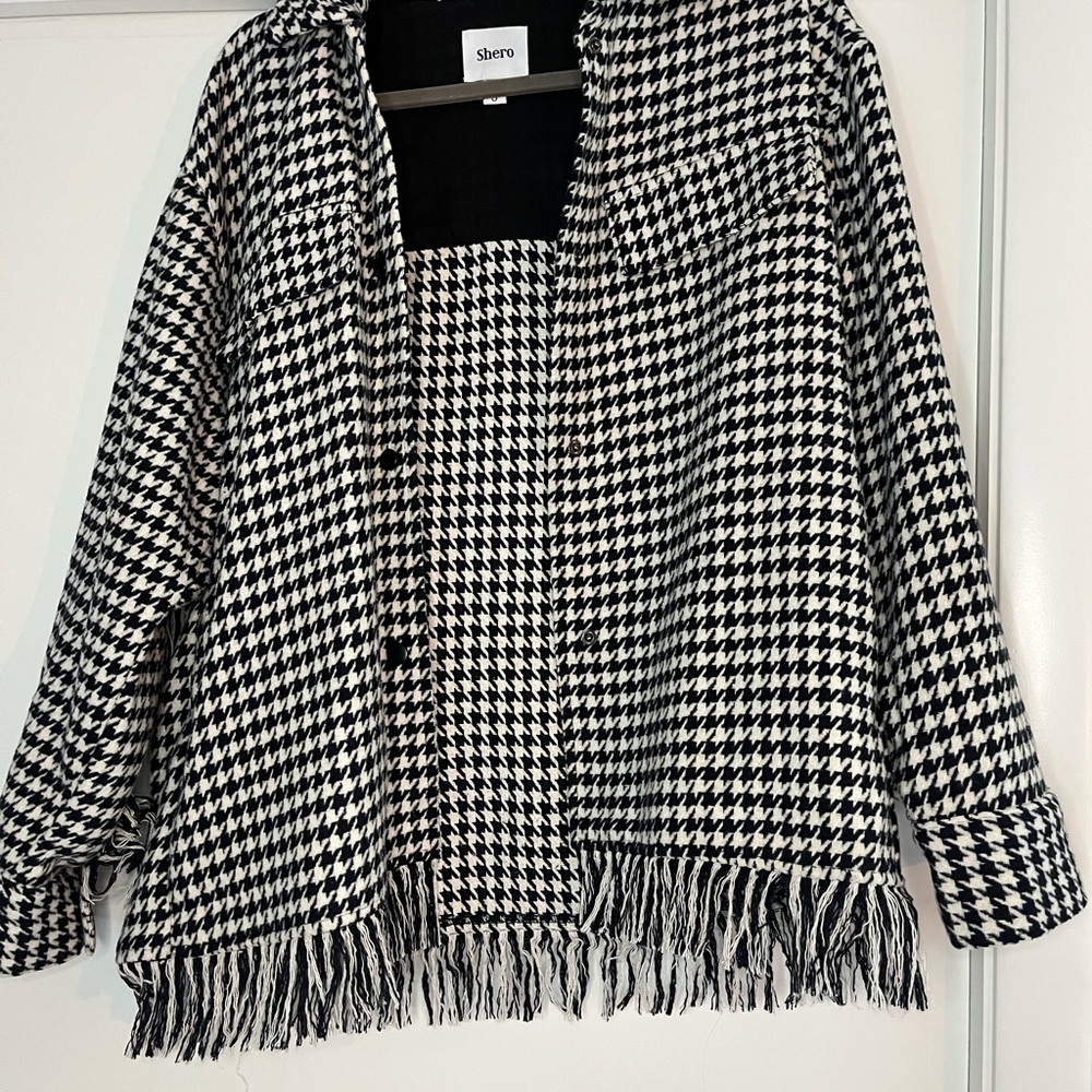 Black and White Houndstooth Cape with Fringe Trim